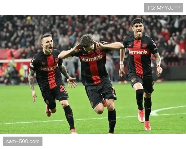 勒沃库森客场对阵奥林匹亚科斯，德甲球队防守反击战术面临希腊主场考验