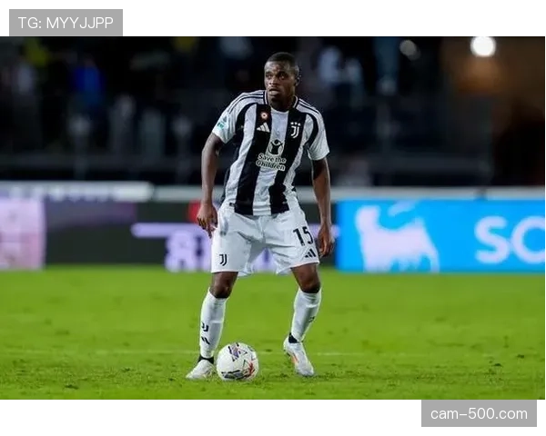 特写：伤停十八个月后，米兰后卫卡卢卢在预备队比赛正式复出